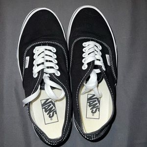 Women’s Vans Authentic lace up vans. Size 8
